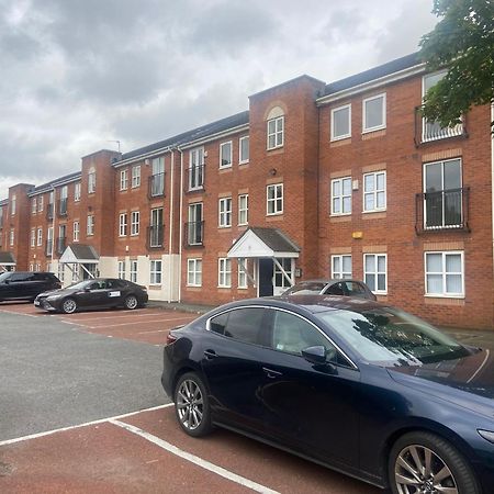 Lovely 2 Dbl Bed Apartment Near Heaton Park And North Manchester Hospital With Parking Екстер'єр фото